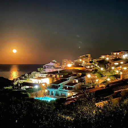 Dominore - Punta Est, - San Teodoro * Capo Coda Cavallo