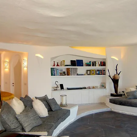 Dominore - Punta Est, - San Teodoro Villa